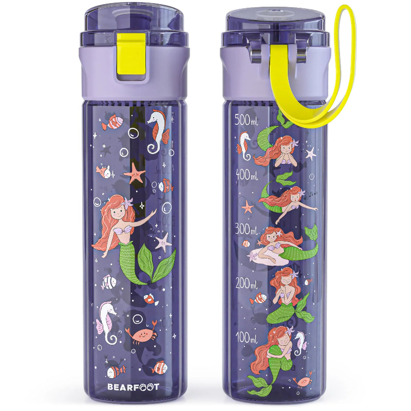 Lilla drikkedunk med plads til 500 ml. Drikkedukken har et smukt motiv af havfruer, søstjerner, krabber og mange flere.