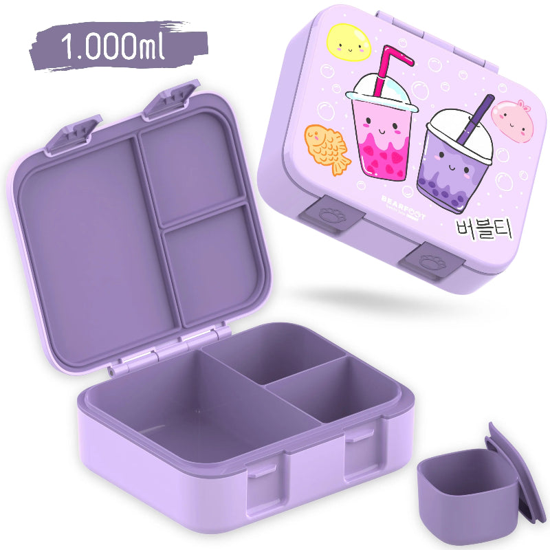 Madkassen åbnes og lukkes med 2 klemmer og kan rumme op til 1000ml. Den er pyntet med klistermærker af søde Bubble Teas. Madkassen har 3 rum og en ekstra beholder.