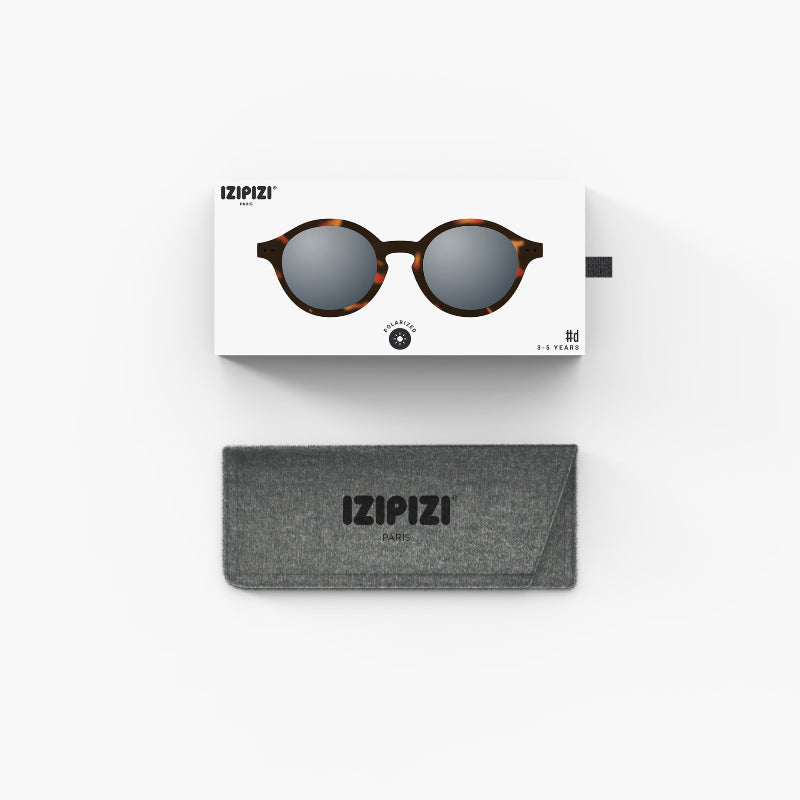 Brune solbriller til børn.