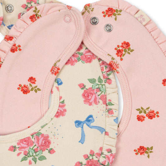 To pak savlesmække med blomsterprint.