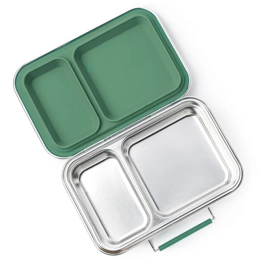 Stål madkasse med grønne detaljer.