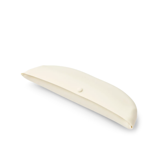 Cremefarvet silikone hagesmæk.