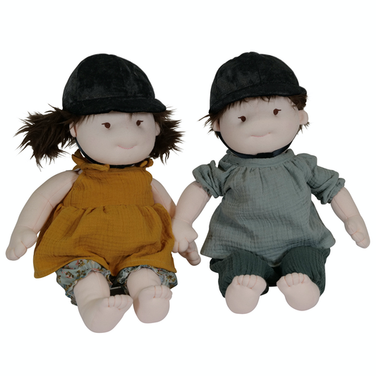 By Astrup ridehjelm til dukke