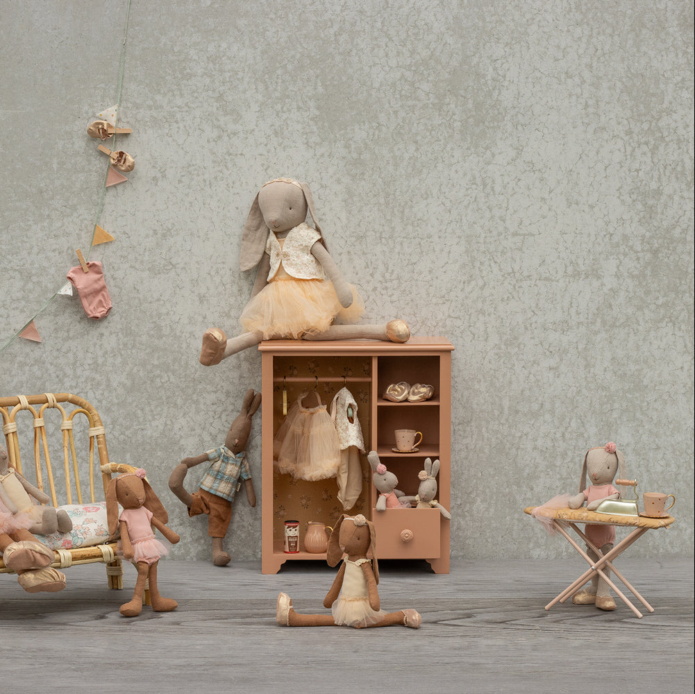 Maileg Skab, Stor - Mørk pudder