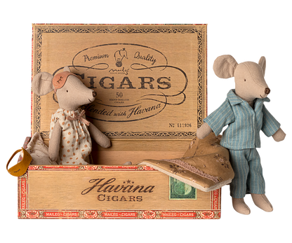 Maileg Mor & Far mus i cigaræske