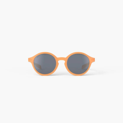 Orange solbriller til børn.
