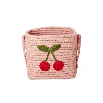 Lyserød raffia kurv med kirsebær print.