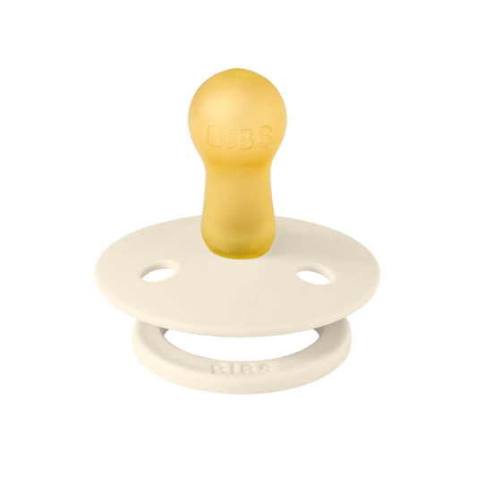 2 pakke med sutter i beige og lyserød.