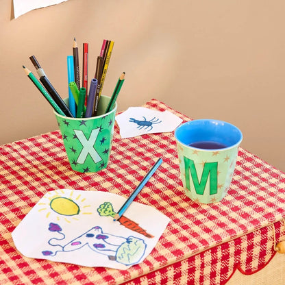 Rice Mellem Alfabetkop - Green Stars - M