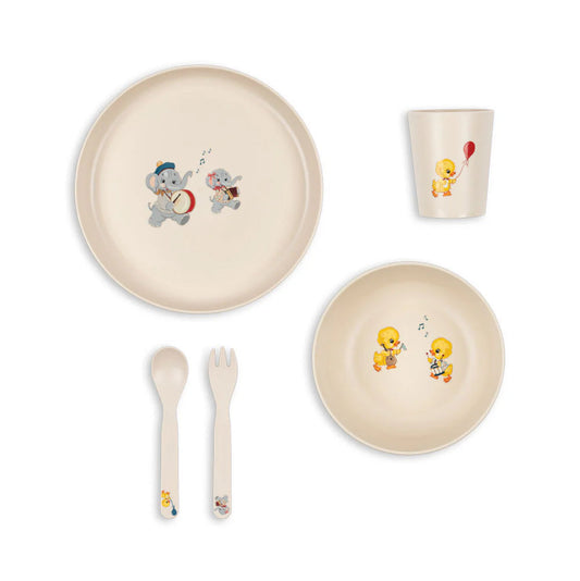 Konges Sløjd Spisesæt, Music parade