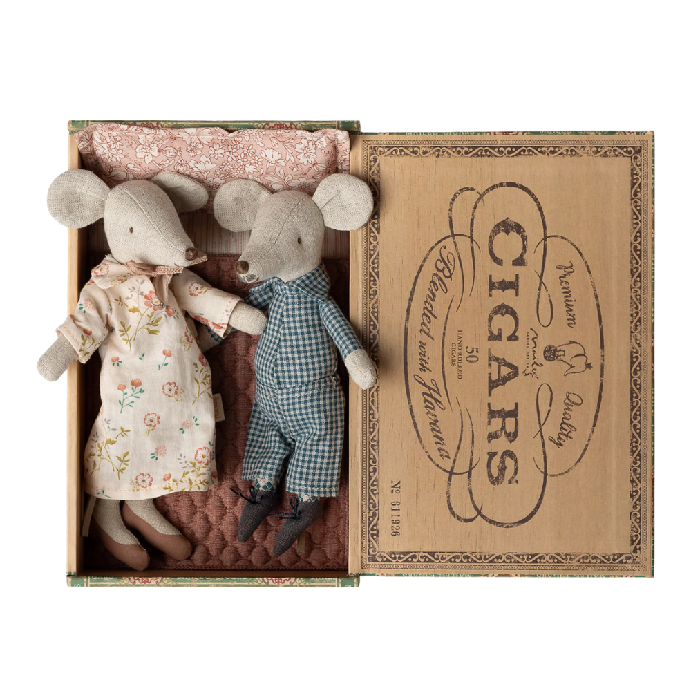 Maileg Bedstemor og -far mus i cigaræske