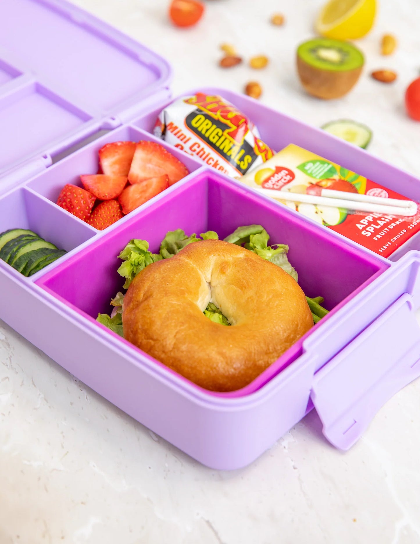 Lilla indsats til Montii Feast madkasserne.