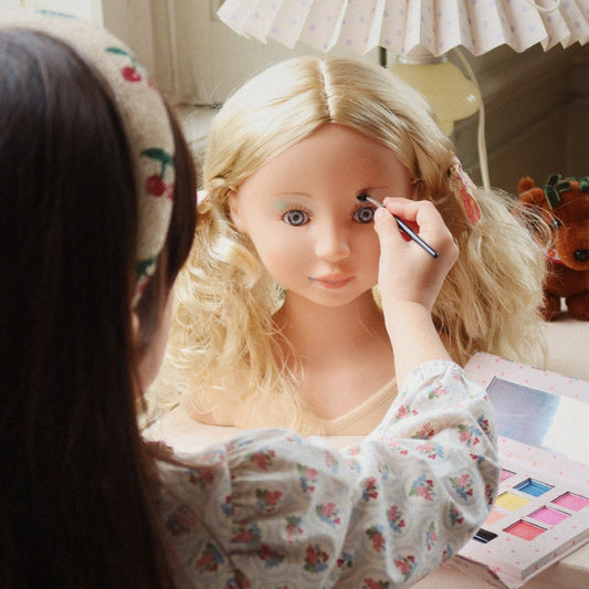 Konges Sløjd Lili Makeup Salon