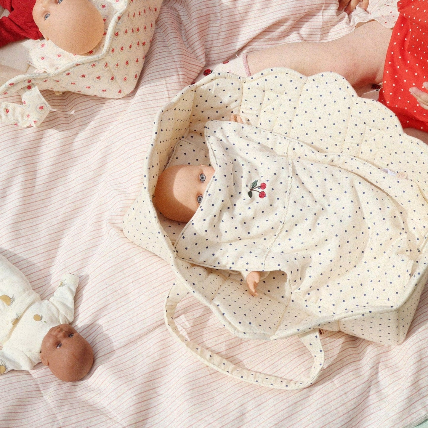 Konges Sløjd Dukkelift, Estate dot