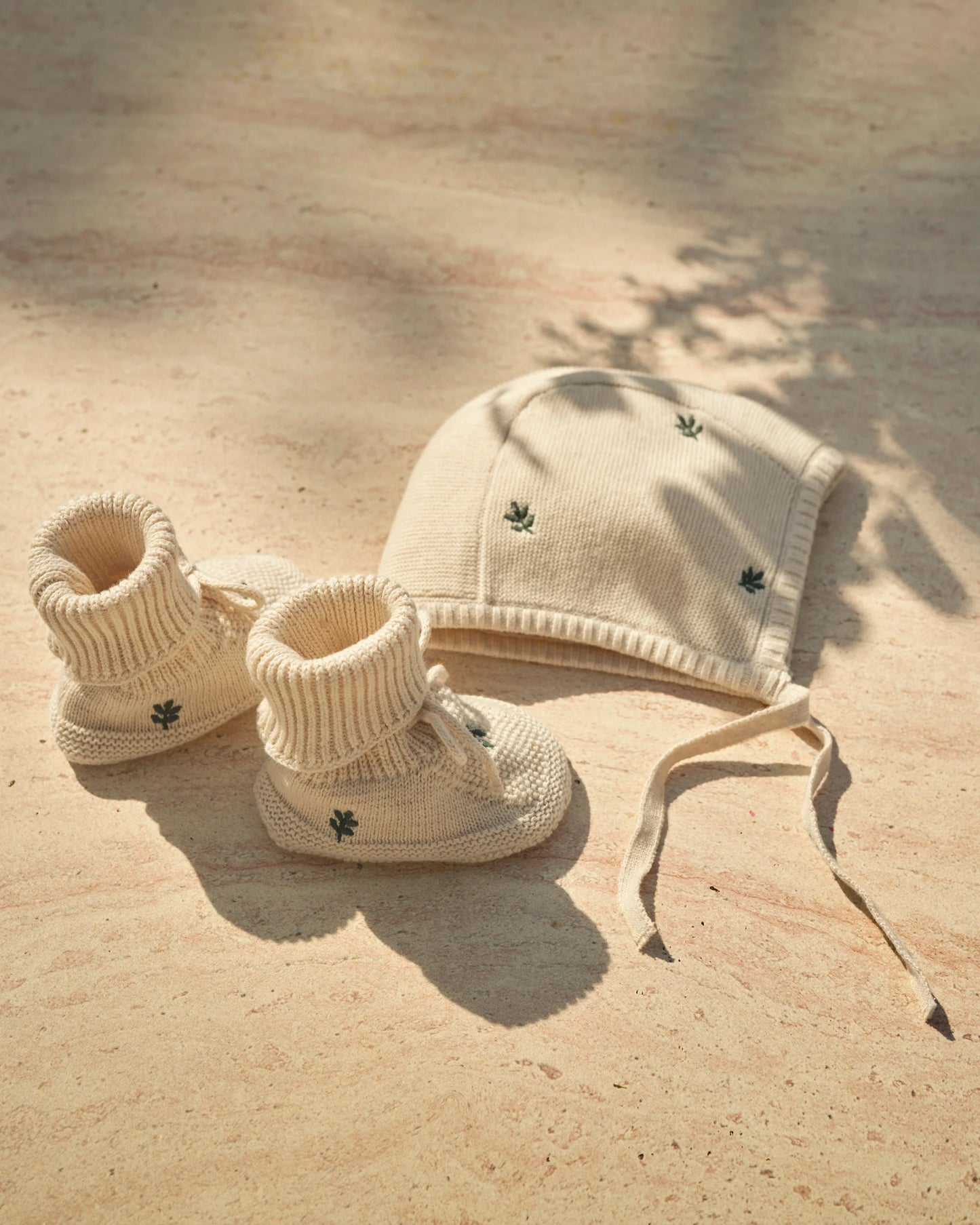 Moonboon Strikket hue & futter gaveæske, Leaf - str. 3-6 mdr.