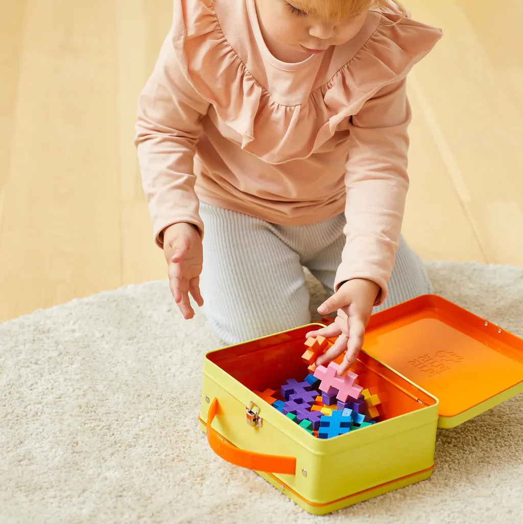 Plus-Plus BIG Gul metalkuffert - 70 stk