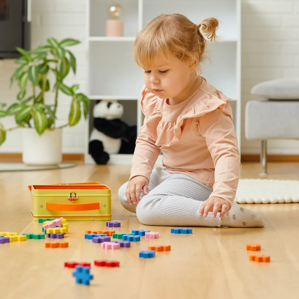 Plus-Plus BIG Gul metalkuffert - 70 stk