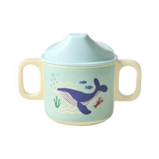 Babykop med ocean print.